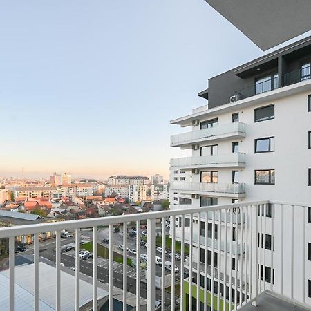 Km Flats Lägenhet Oradea Exteriör bild