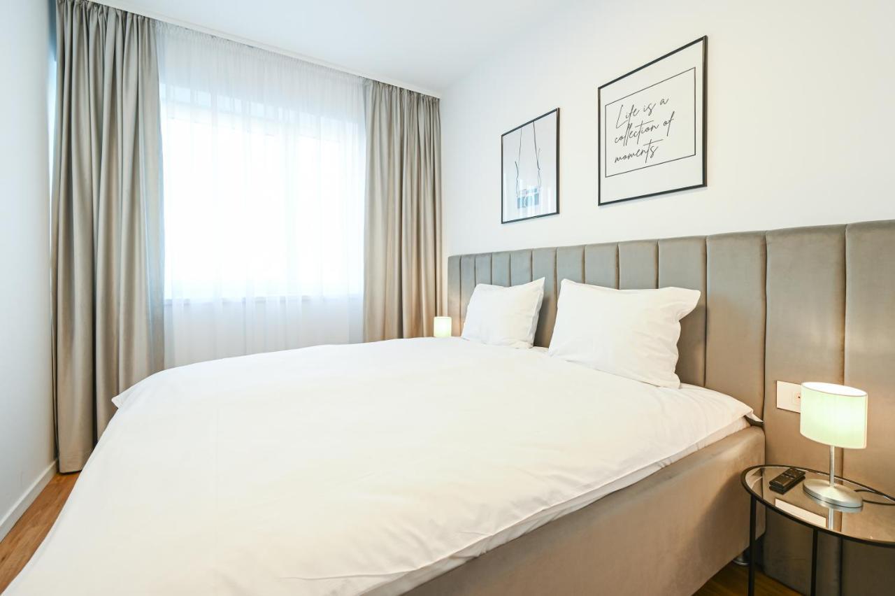 Km Flats Lägenhet Oradea Exteriör bild