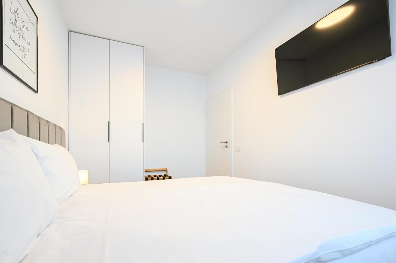 Km Flats Lägenhet Oradea Exteriör bild